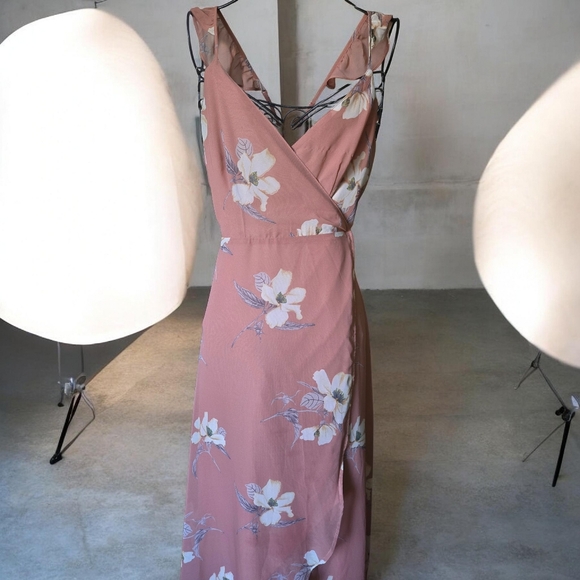 Lulu's Dusty Rose Floral Wrap Maxi Dress Size Medium - Picture 7 of 7